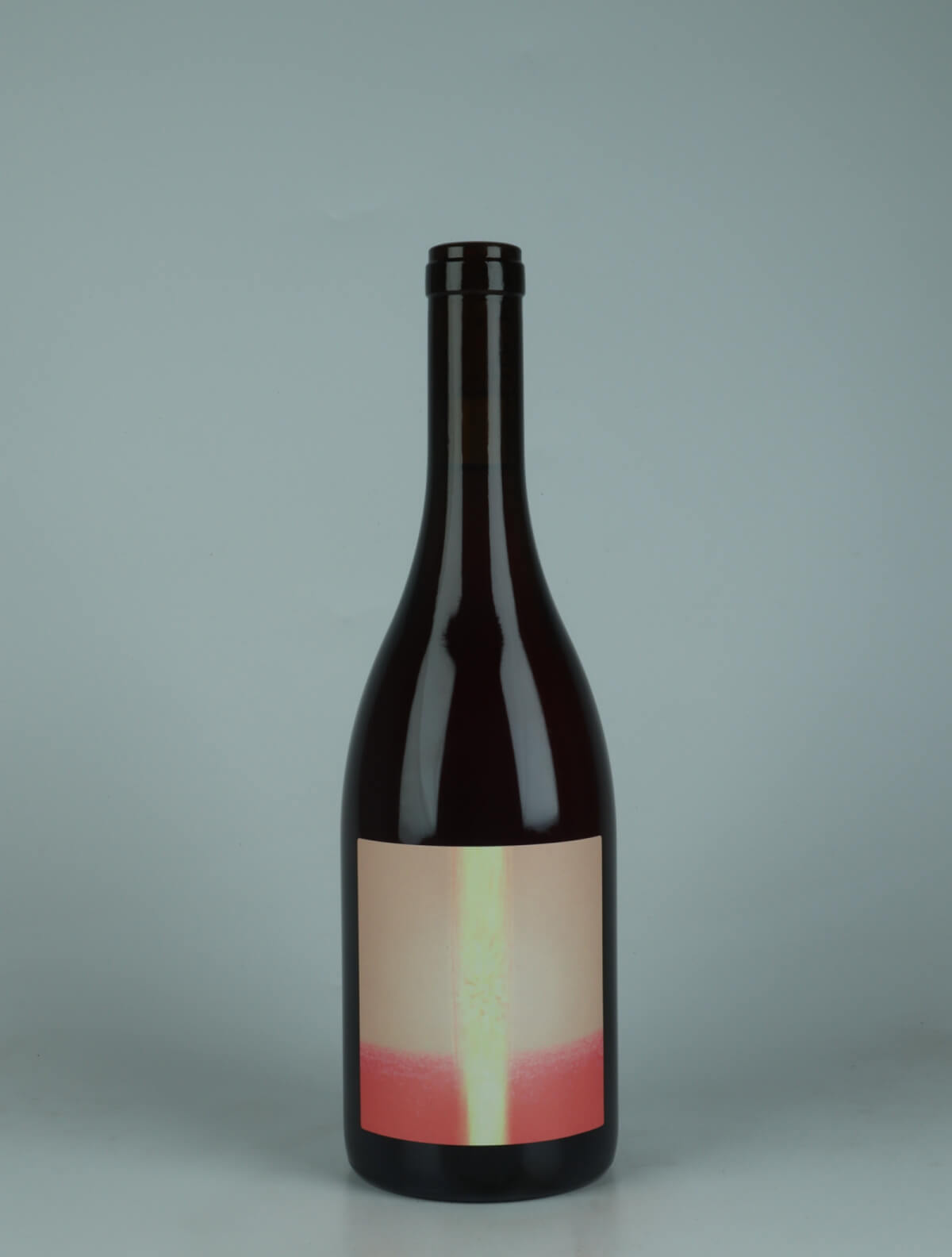 A bottle 2024 T Qui Rit Rødvin from Vin Noé, Beaujolais in Frankrig