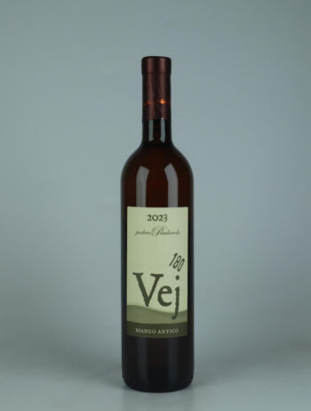 A bottle 2023 Vej 180 - Bianco Antico Orange wine from Podere Pradarolo, Emilia-Romagna in Italy