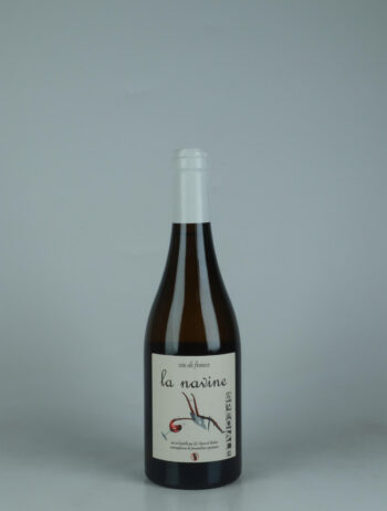 A bottle 2021 Navine Speciale White wine from Les Vignes de Babass, Loire in France