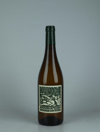 A bottle 2025 Bourgogne Blanc White wine from La Sœur Cadette, Burgundy in France