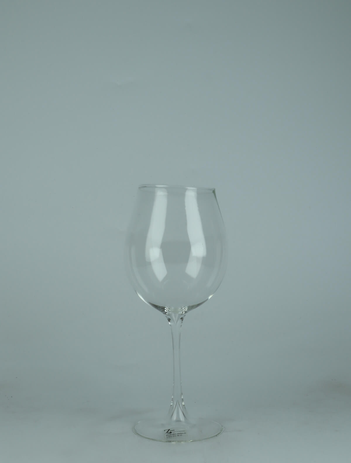 A bottle  Zünd vinglas - 21-22 cm høj, diameter 9 cm, 90 gram Vinglas from Glasbläserei Zünd, Bern in Schweiz