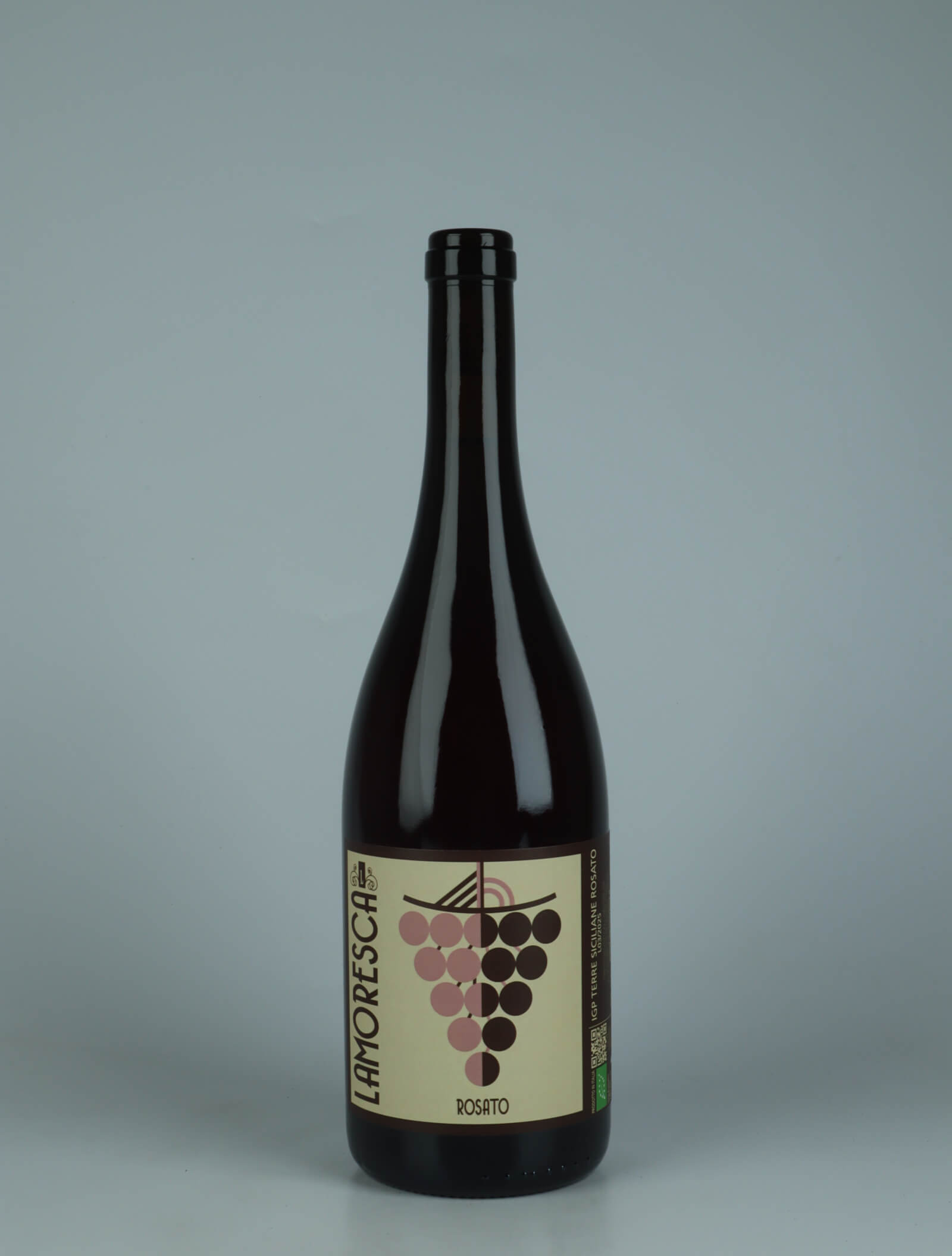 A bottle 2025 Rosato Rosé from Lamoresca, Sicilien in Italien