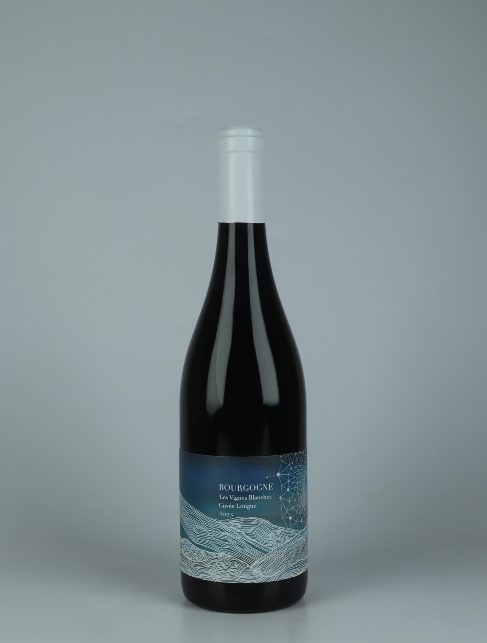 A bottle 2023 Bourgogne Rouge - Cuvée Longue Rødvin from Domaine Didon, Bourgogne in Frankrig