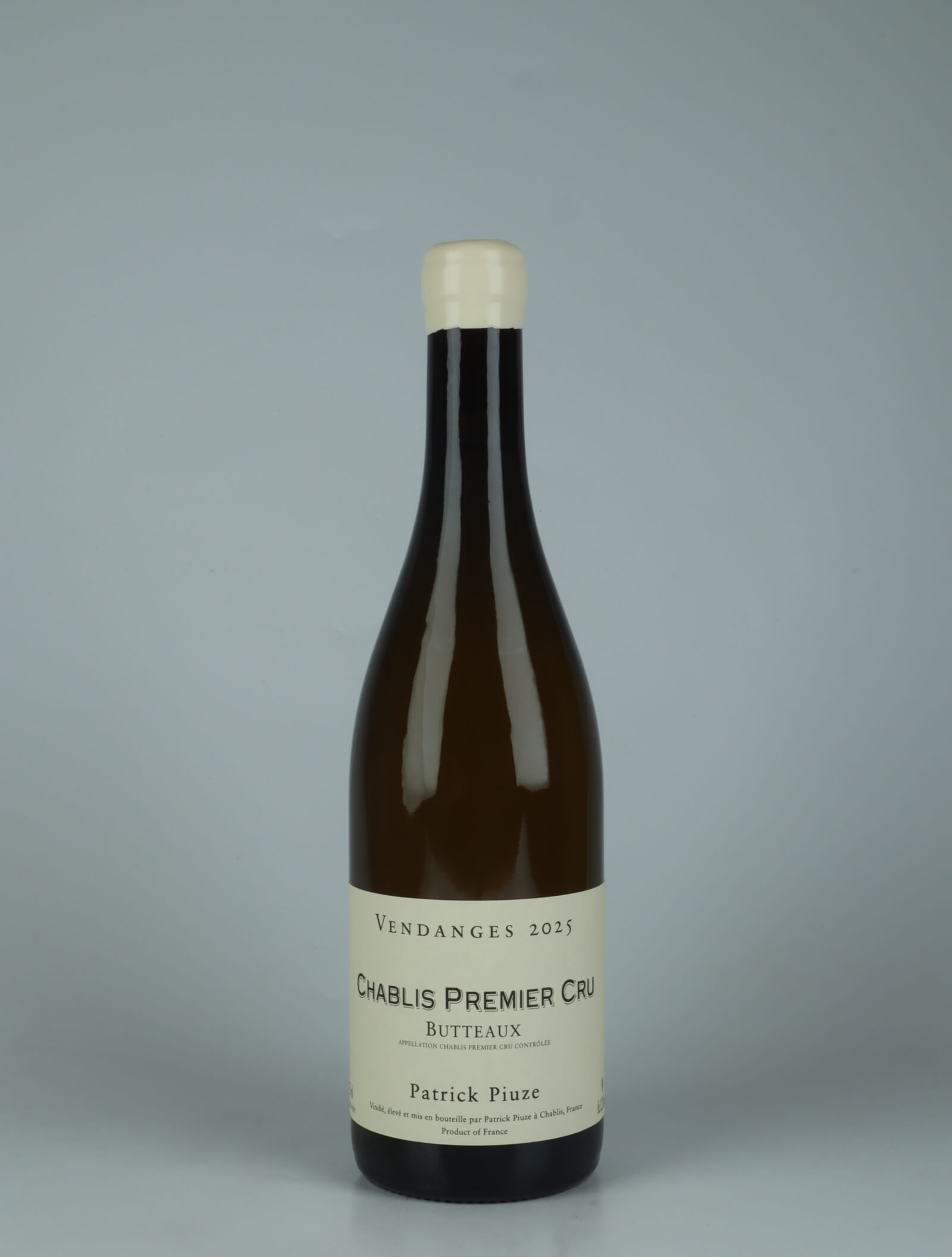 A bottle 2025 Chablis 1. Cru - Butteaux White wine from Patrick Piuze, Burgundy in France