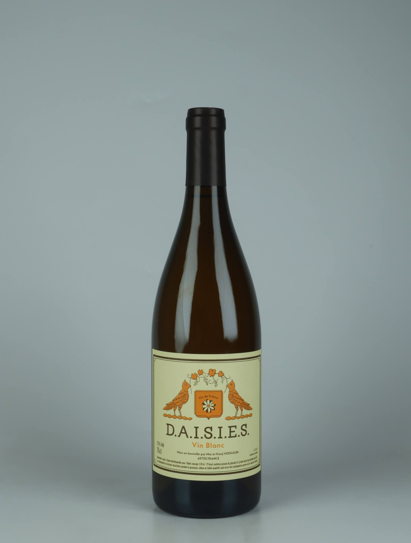 A bottle N.V. D.A.I.S.I.E.S. White wine from Mai et Kenji Hodgson, Loire in France