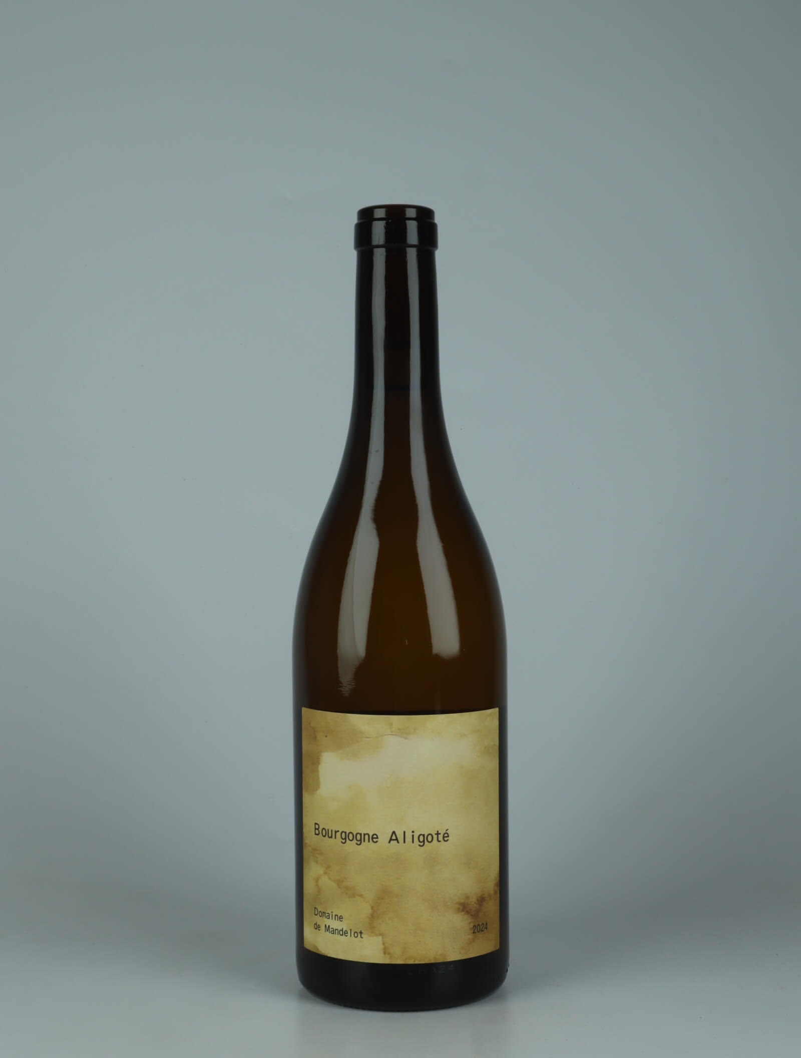 A bottle 2024 Bourgogne Aligoté White wine from Domaine de Mandelot, Burgundy in France