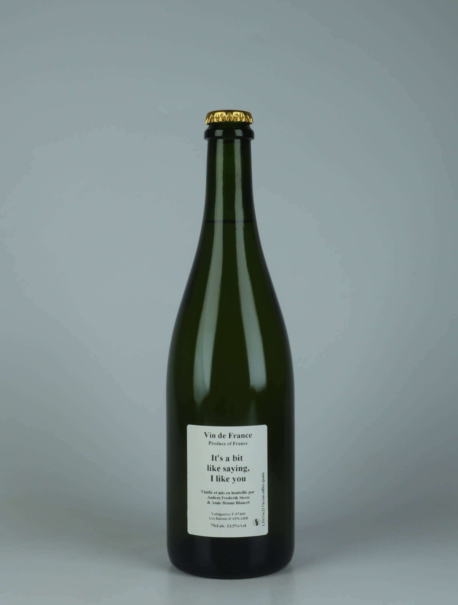 A bottle 2023 It's a bit like saying, I like you Sparkling from Anders Frederik Steen & Anne Bruun Blauert, Ardèche in France