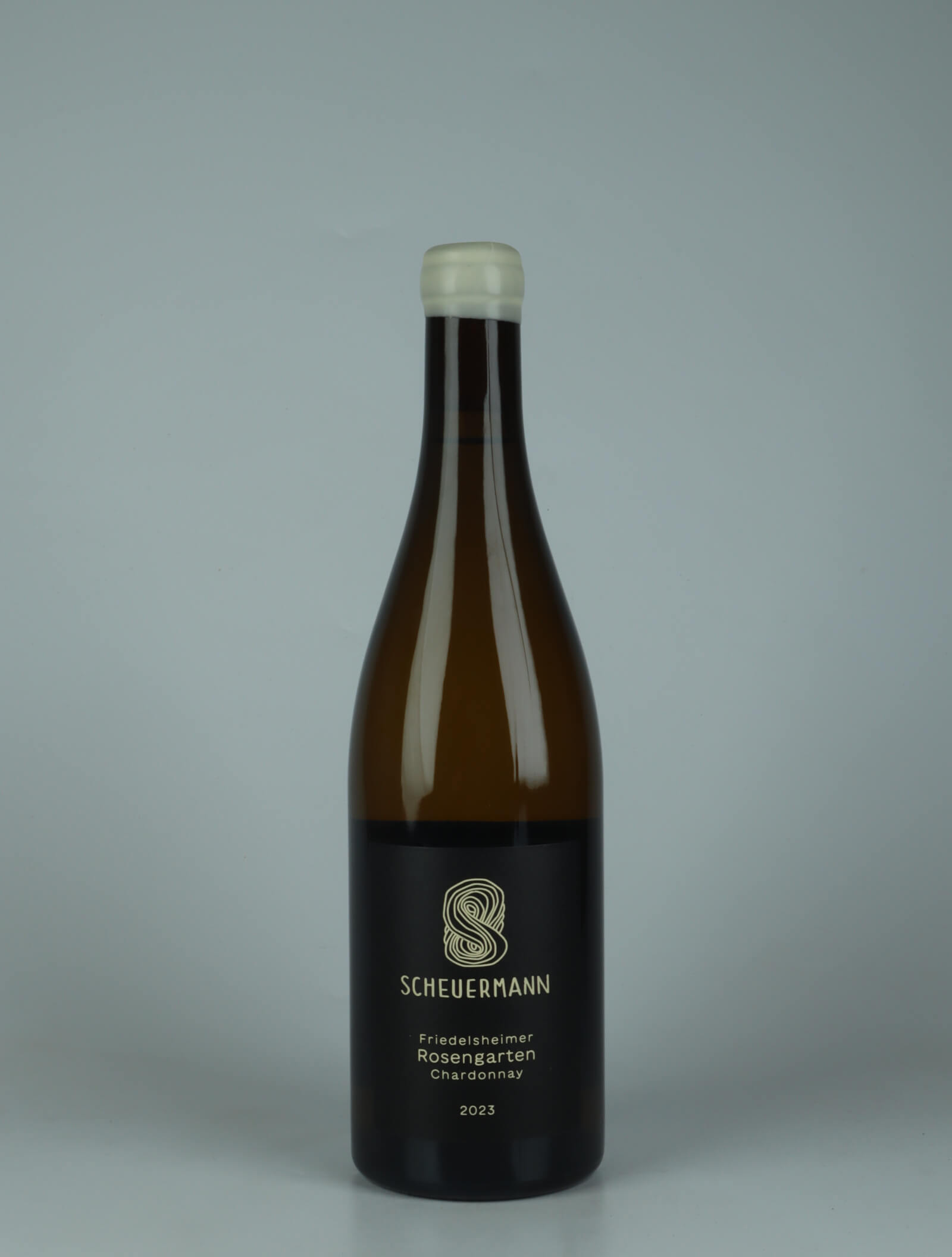A bottle 2023 Chardonnay - Friedelsheimer Rosengarten White wine from Weingut Scheuermann, Pfalz in Germany