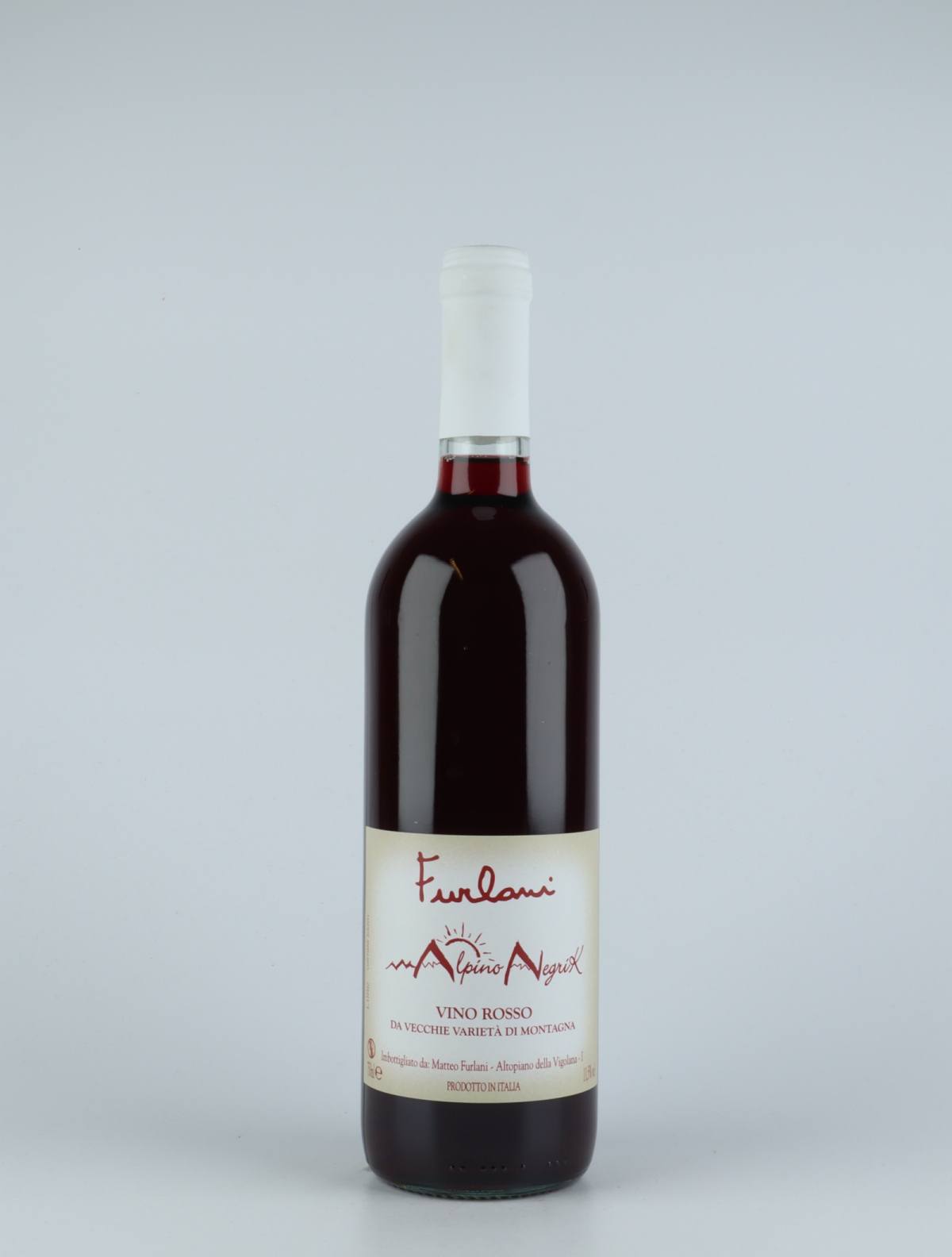 En flaske 2018 Rosso Alpino Negrik Rødvin fra Cantina Furlani, Alto Adige i Italien