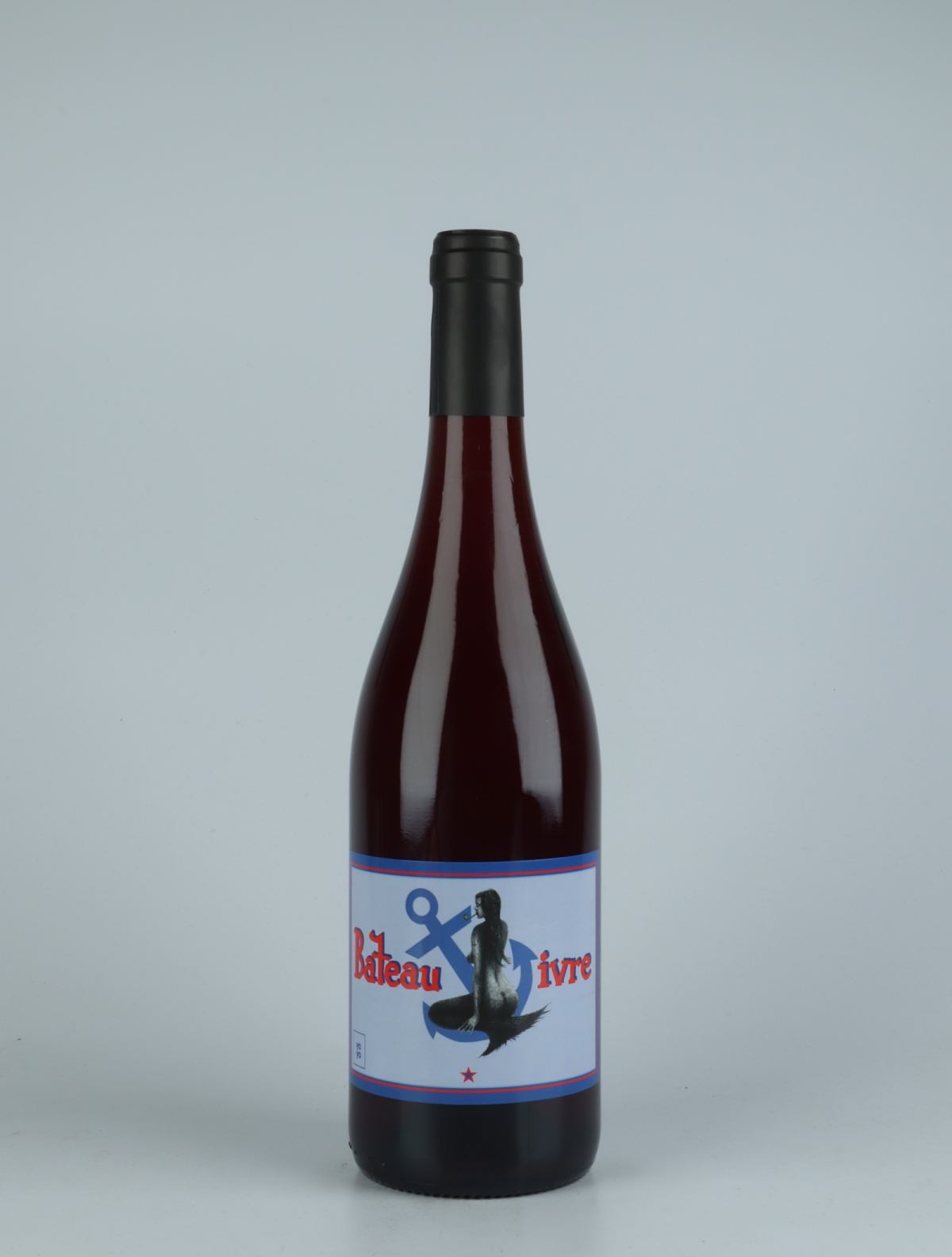En flaske 2021 Bateau Ivre Primeur Rødvin fra Domaine Yoyo, Roussillon i Frankrig