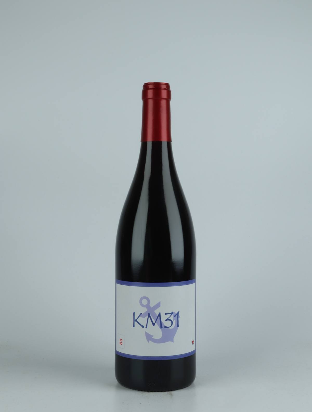 En flaske 2021 KM31 Rødvin fra Domaine Yoyo, Roussillon i Frankrig