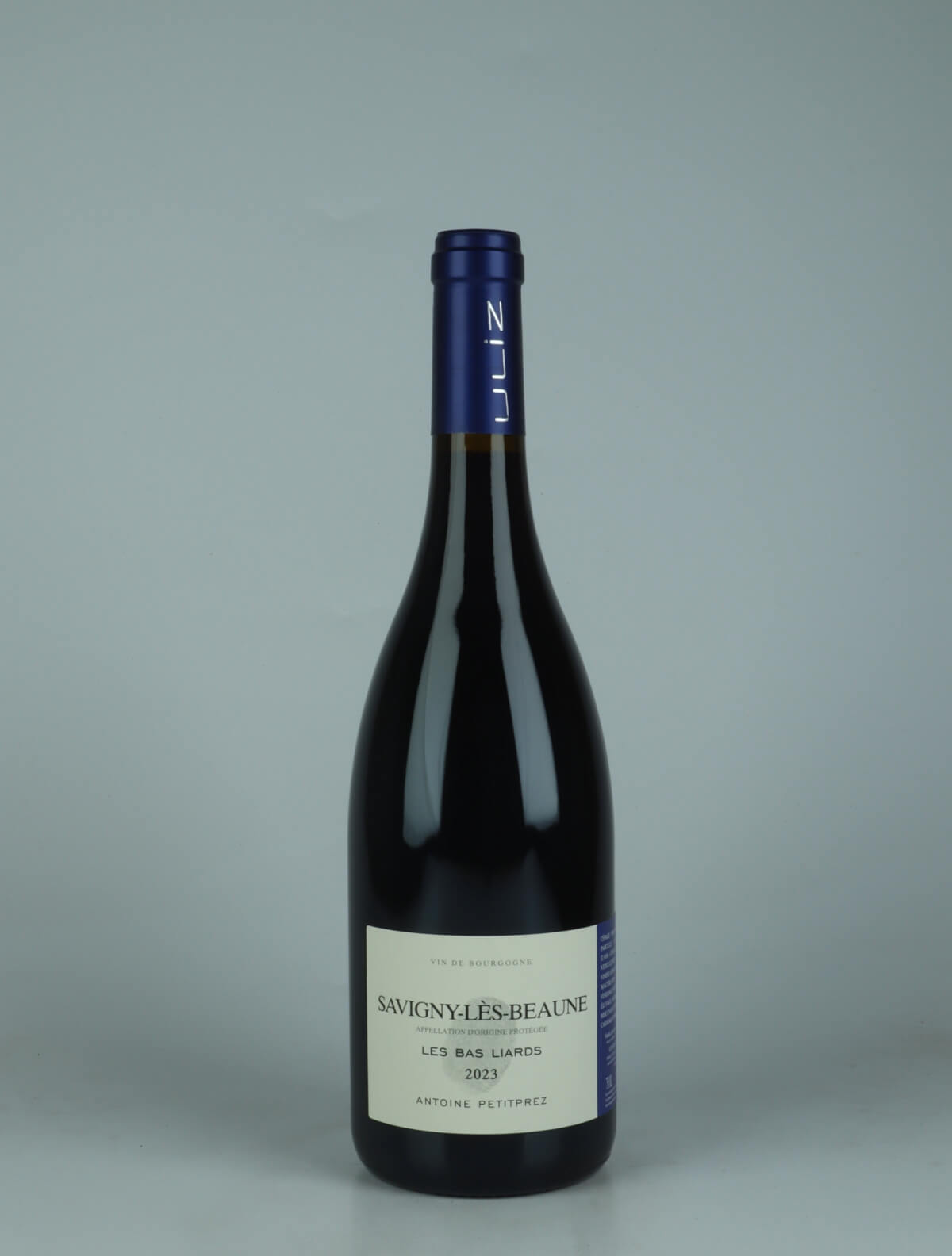 En flaske 2023 Savigny les Beaune - Les Bas Liards Rødvin fra Antoine Petitprez, Bourgogne i Frankrig
